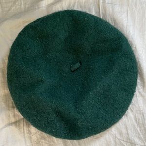 Hunter green beret